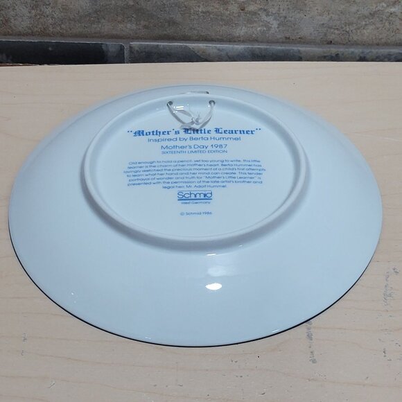 Schmid Hummel Mothers Day 1987 Mothers Little Learner Decorative Wall Plate - Picture 12 of 12